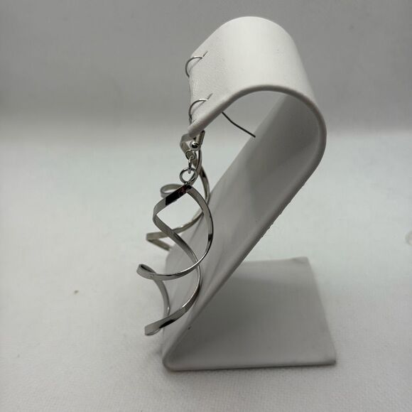 NWOT Swirl, twist fishhook earrings - Picture 2 of 3